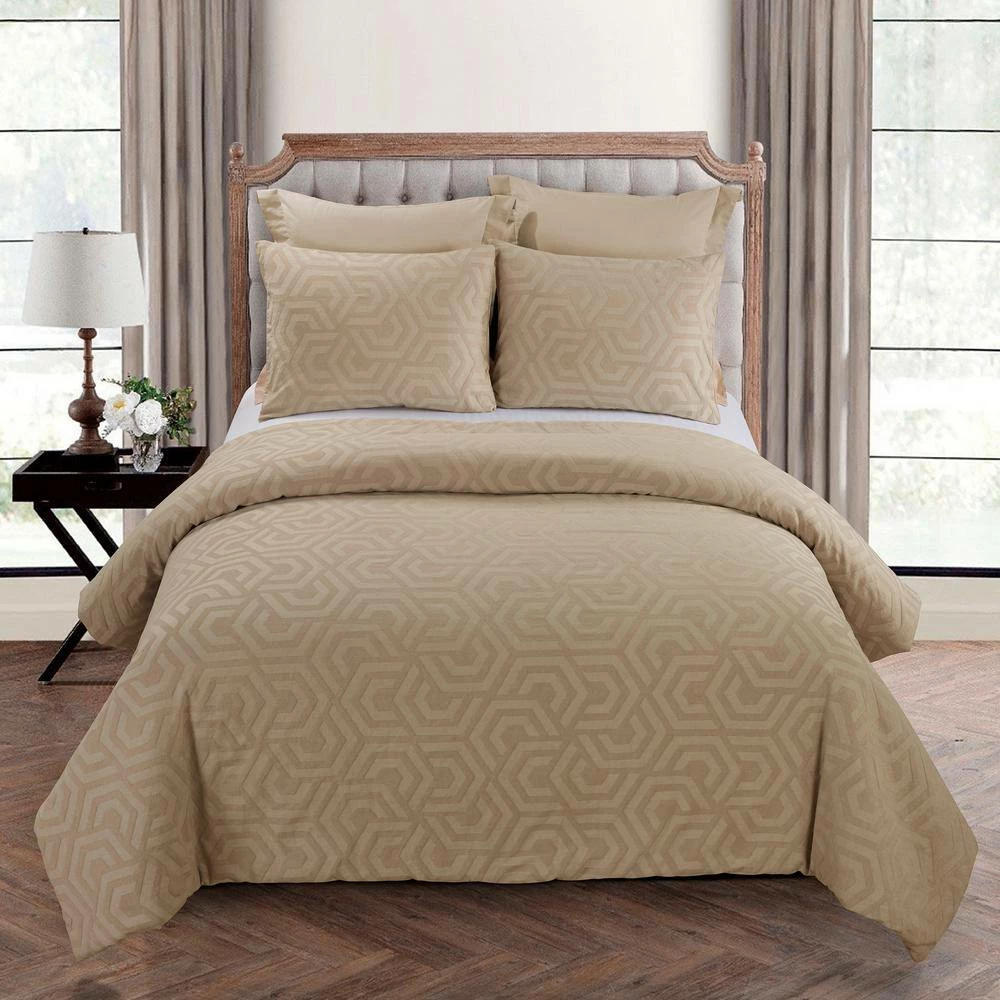 Deals π₯ Seville 3-Piece Sand Cotton King Comforter Set by DONNA SHARP β 4 Deals π₯ Seville 3-Piece Sand Cotton King Comforter Set by DONNA SHARP β - Image 2
