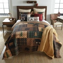 Buy 🤩 Brown Bear Cabin Brown Microfiber Queen Quilt Set (3-Piece) by DONNA SHARP 😀